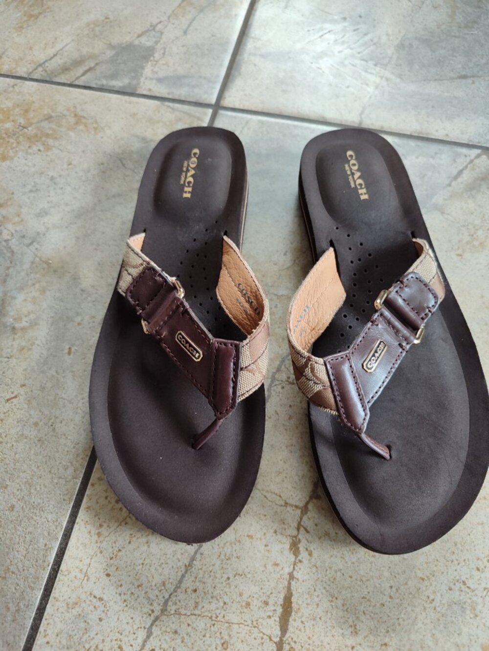 Coach Women Signature Logo Print Leather Sandals Slides Brown Beige 8B Eur38